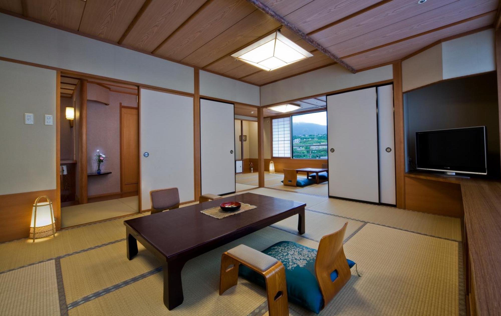 琵琶湖グランドホテル京近江 Ōtsu Exteriör bild